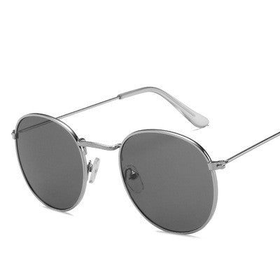 Round frame vintage sunglasses